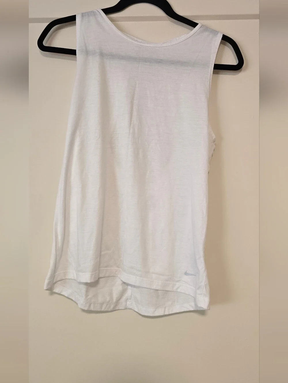 Nike White Sleeveless Training Tank with Subtle Swoosh